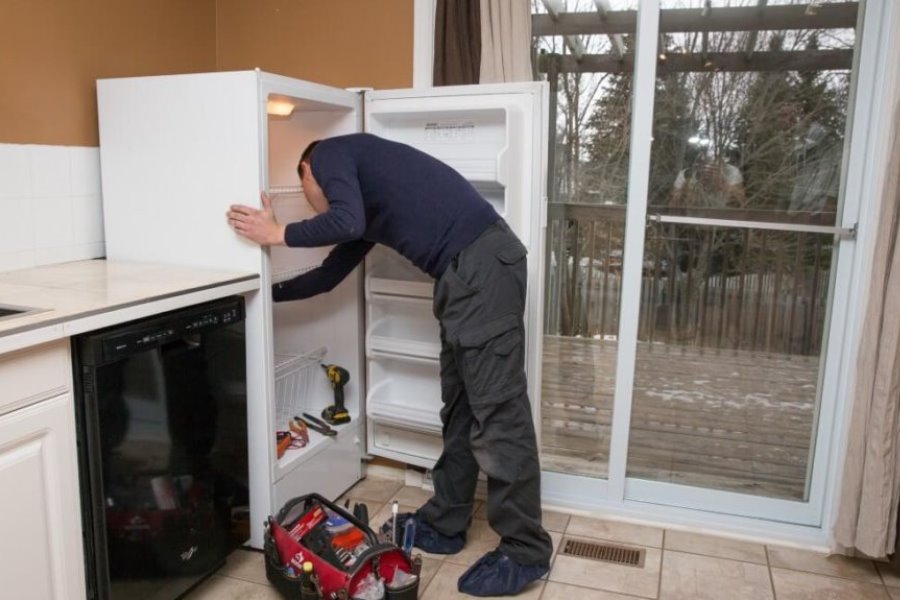 Appliance Repair Technicians in Sun Bay South